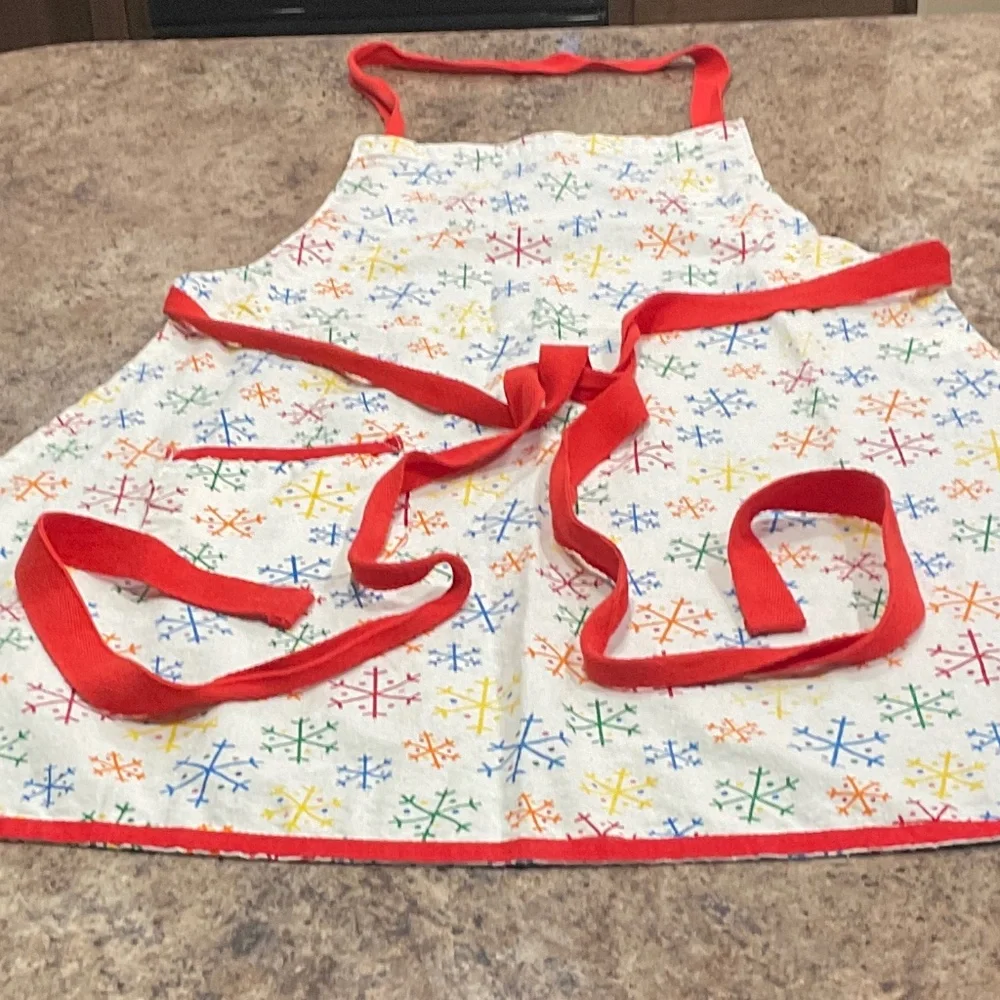 Snowflake Apron – Adjustable Red Ties Unisex